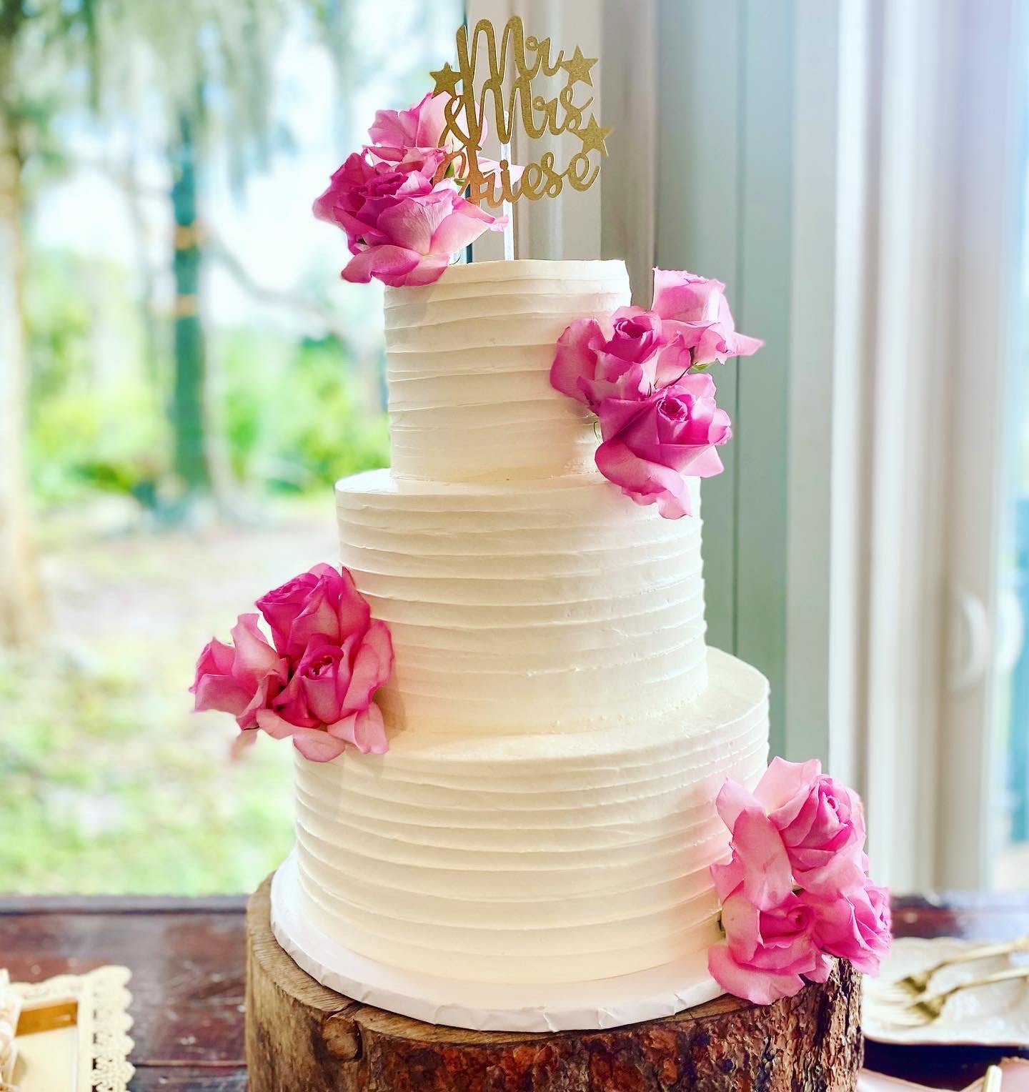 White texture wedding cake